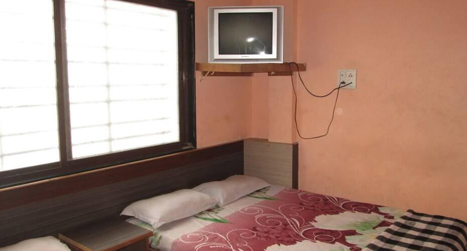 Sai Atharva Guest House, Shirdi 5
